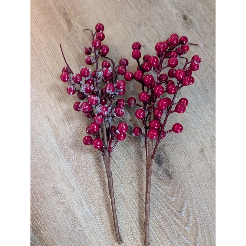 12Pcs Artificial Holly Berries Pinecones Gold Trim Rattan‎ Star
